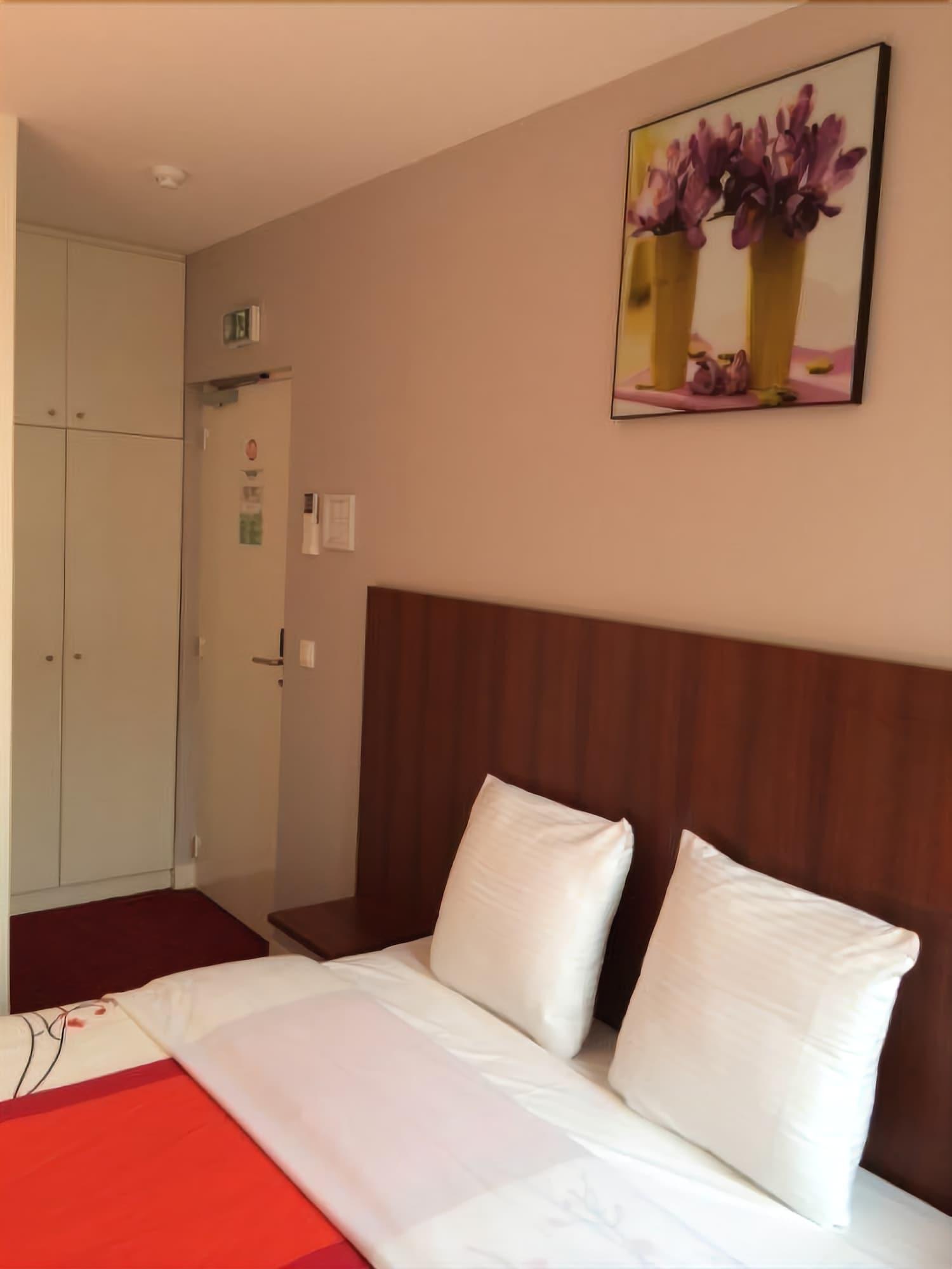Hotel Rythme Saint-Cloud Luaran gambar